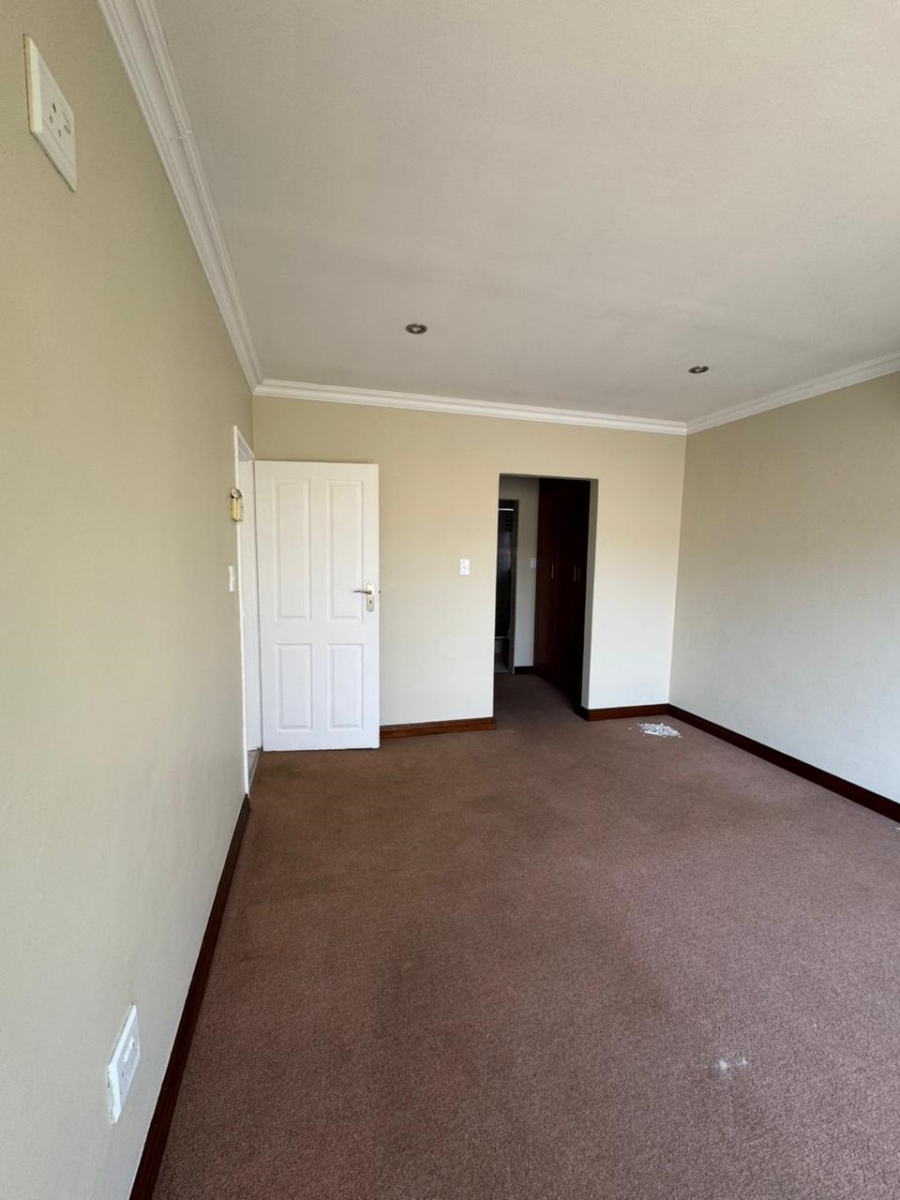 To Let 3 Bedroom Property for Rent in Melodie North West